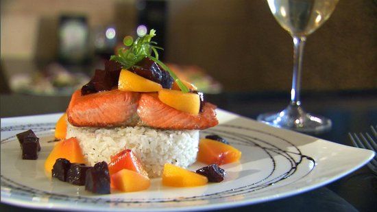 Safari Room Fresh Grill and Bar